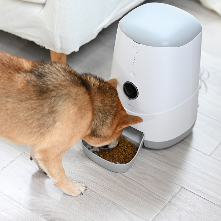 Wi-Fi Smart Pet Feeder With Built-in Camera